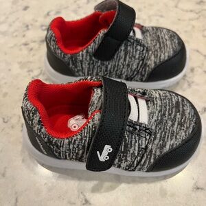 See Kai Run NIB First Walkers Sneakers